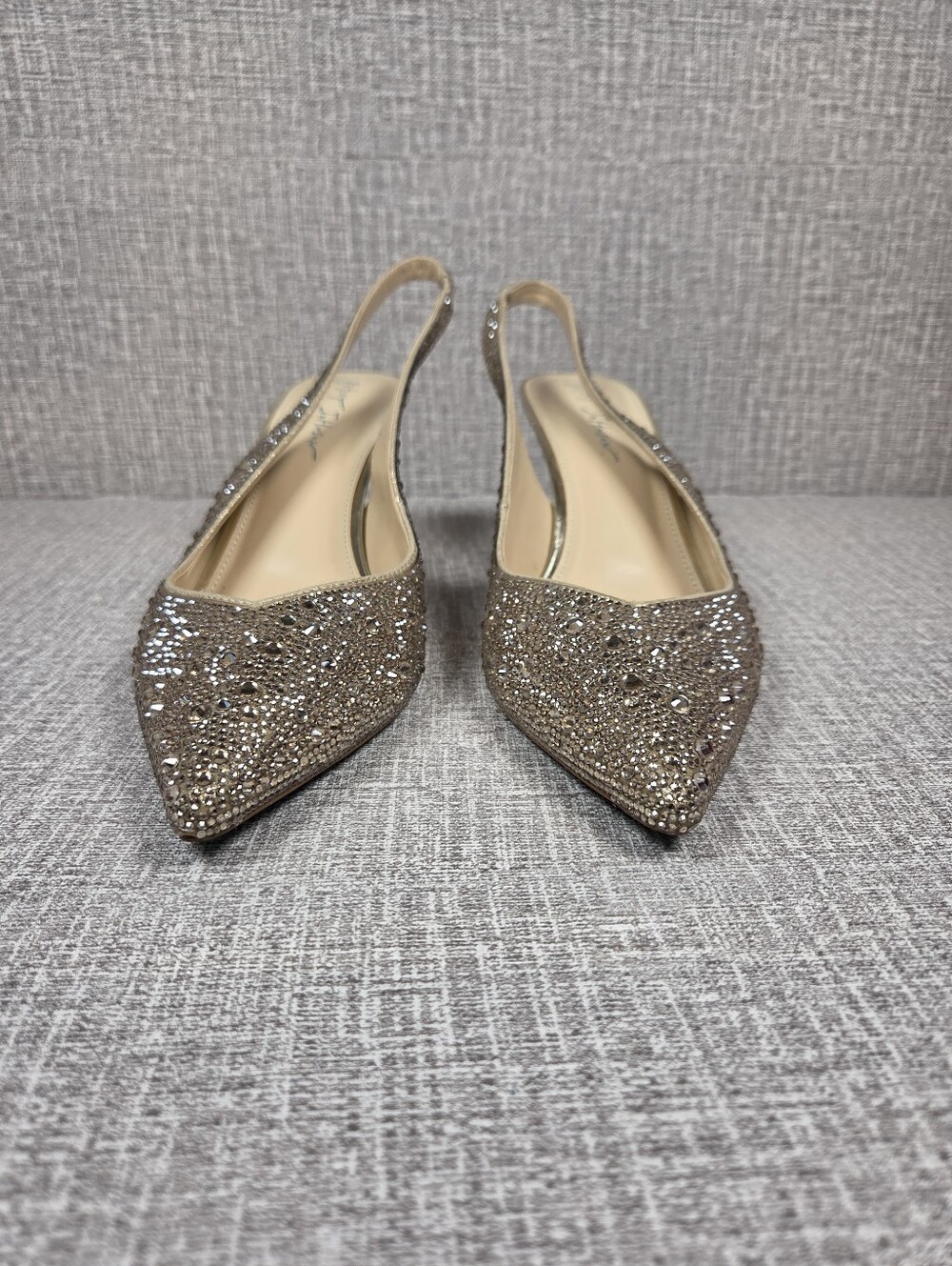 Betsey Johnson Clark Slingback Pumps Sparkle Gold Heels Women's Size 10   $120 - Picture 3 of 8